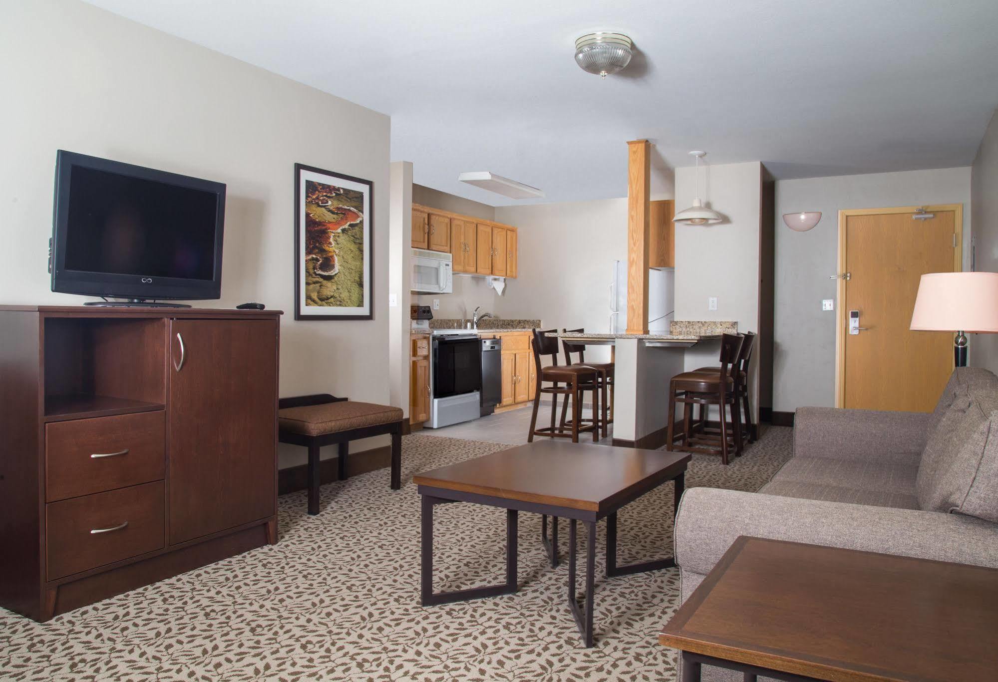 Gray Wolf Inn & Suites West Yellowstone Exterior foto